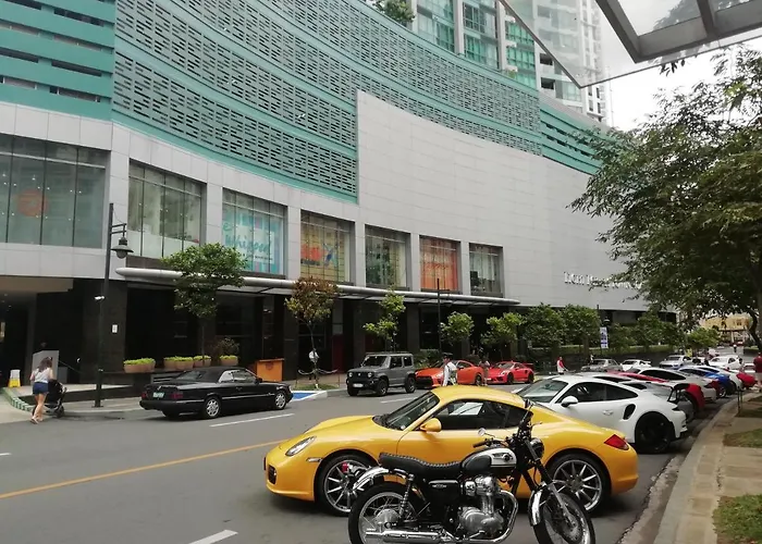 Stayhere Luxury 2 Bed Avant@fort Amazing View Manila